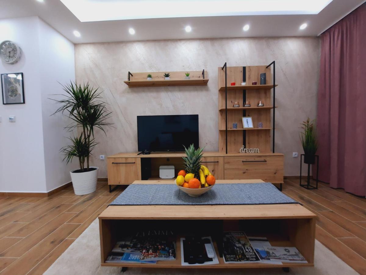 Apartman Kristal Sremska Mitrovica Exterior photo
