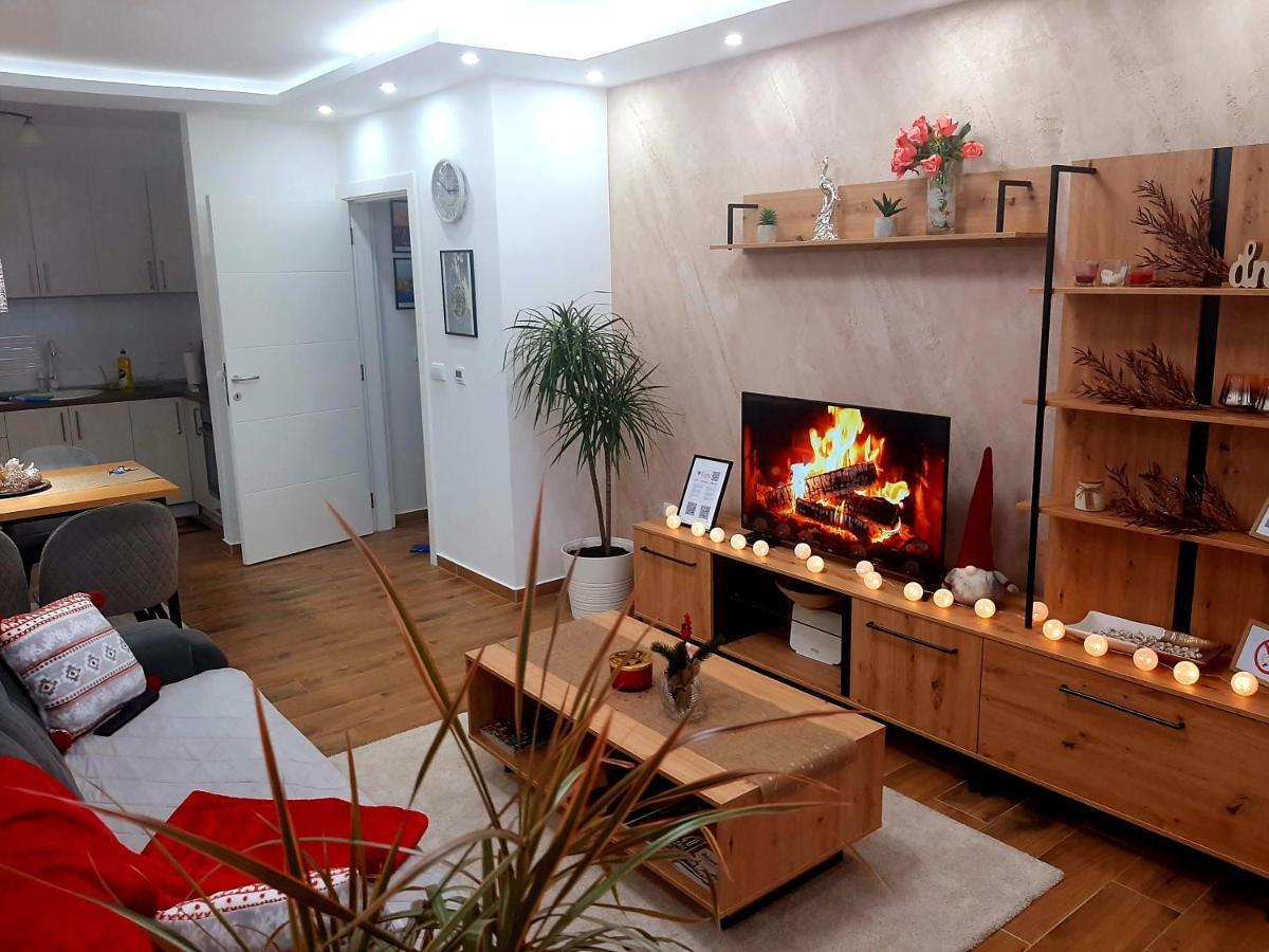 Apartman Kristal Sremska Mitrovica Exterior photo